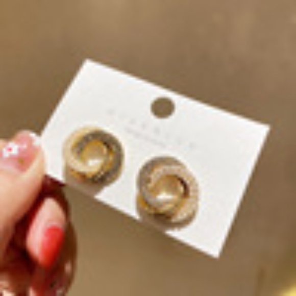 ♎Casual women's accessories 1751 - Picture 1 of 1